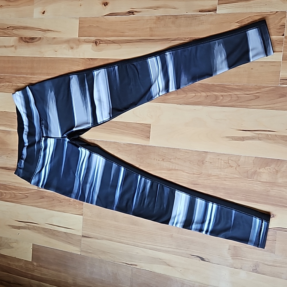 Zella Black, White, and Grey Workout Pants Size Small